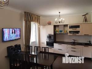 Дом 136м², 2-этажный, посуточно,