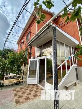 Дом 650м², 3-этажный, посуточно,