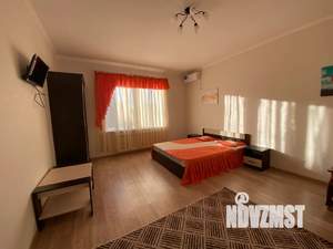 Дом 65м², 3-этажный, посуточно,