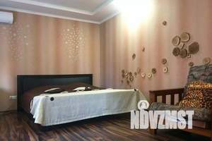 Дом 200м², 2-этажный, посуточно,