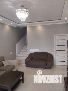 Дом 140м², 2-этажный, посуточно,