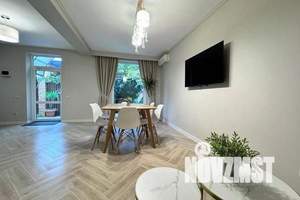 Дом 137м², 3-этажный, посуточно,