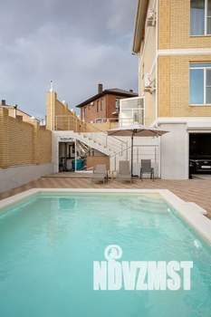 Дом 305м², 4-этажный, посуточно,