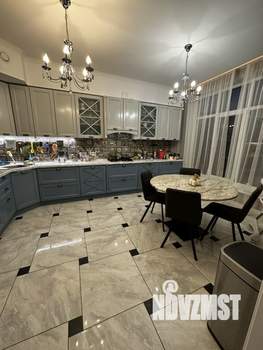 Дом 250м², 3-этажный, посуточно,