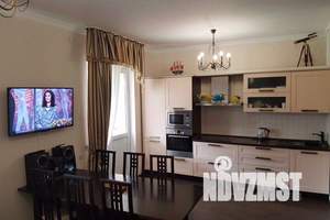 Дом 135м², 2-этажный, посуточно,