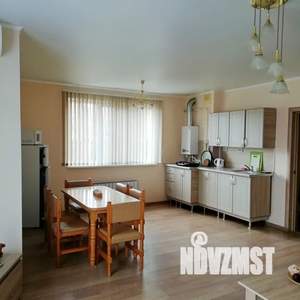 Дом 100м², 2-этажный, посуточно,