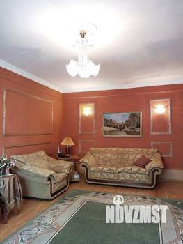 Дом 373м², 2-этажный, участок 6 сот.