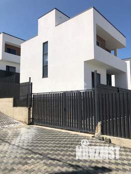 Дом 194м², 3-этажный, участок 3 сот.