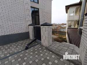 Дом 303м², 2-этажный, участок 4 сот.