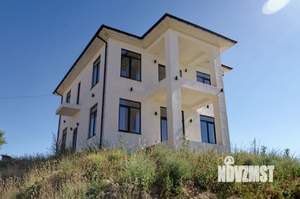 Дом 180м², 2-этажный, участок 4 сот.