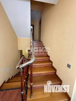 Дом 310м², 3-этажный, участок 8 сот.