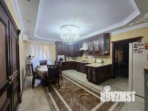 Дом 304м², 2-этажный, участок 6 сот.