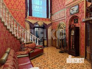 Дом 811м², 4-этажный, участок 7 сот.