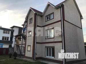 Дом 231м², 3-этажный, участок 8 сот.