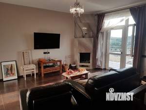 Дом 230м², 3-этажный, участок 5 сот.