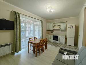 Дом 65м², 2-этажный, участок 7 сот.