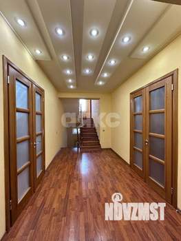 Дом 310м², 3-этажный, участок 8 сот.