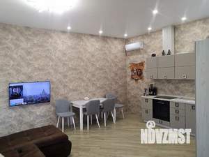 Дом 98м², 2-этажный, участок 5 сот.