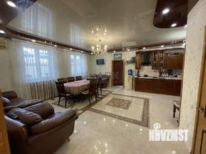 Дом 261м², 3-этажный, участок 3 сот.