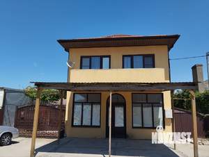 Дом 110м², 2-этажный, участок 4 сот.