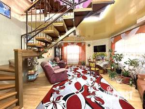 Дом 379м², 2-этажный, участок 7 сот.