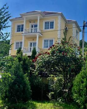 Дом 300м², 3-этажный, участок 0 сот.