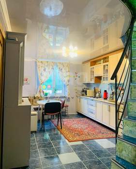 Дом 150м², 3-этажный, участок 5 сот.