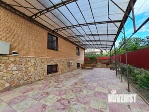 Дом 300м², 2-этажный, участок 8 сот.