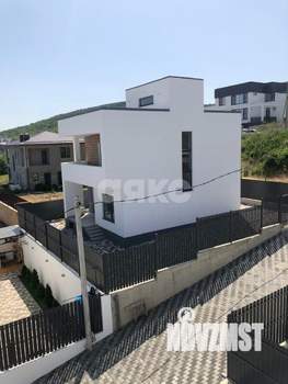 Дом 194м², 3-этажный, участок 3 сот.