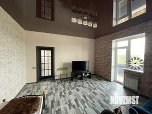 Дом 400м², 3-этажный, участок 10 сот.