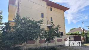 Дом 560м², 3-этажный, участок 7 сот.