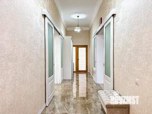 Дом 387м², 2-этажный, участок 6 сот.