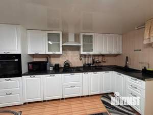 Дом 240м², 3-этажный, участок 8 сот.