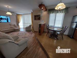 Дом 274м², 2-этажный, участок 3 сот.