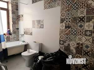 Дом 650м², 3-этажный, участок 6 сот.