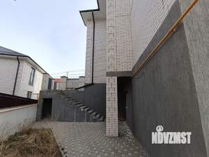 Дом 303м², 2-этажный, участок 4 сот.