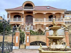 Дом 811м², 4-этажный, участок 7 сот.