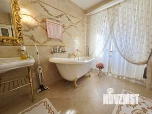 Дом 304м², 2-этажный, участок 6 сот.