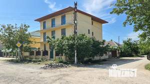 Дом 560м², 3-этажный, участок 7 сот.