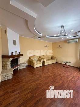 Дом 310м², 3-этажный, участок 8 сот.