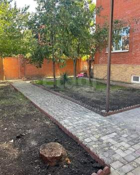 Дом 270м², 3-этажный, участок 4 сот.