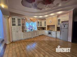 Коттедж 374м², 3-этажный, участок 11 сот.