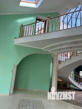 Дом 1100м², 2-этажный, участок 14 сот.