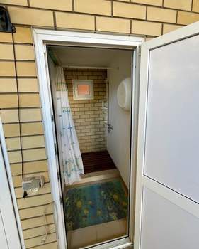 Дом 556м², 3-этажный, участок 6 сот.