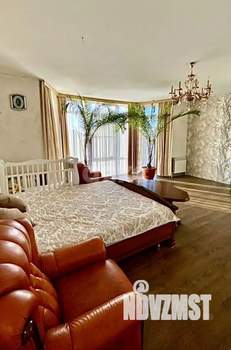 Дом 316м², 3-этажный, участок 8 сот.