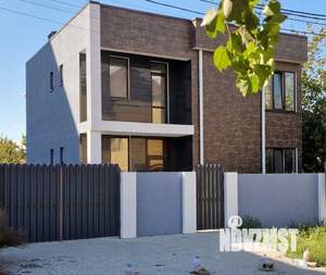 Дом 154м², 2-этажный, участок 4 сот.