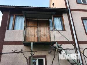 Дом 231м², 3-этажный, участок 8 сот.