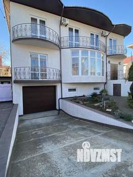 Дом 485м², 2-этажный, участок 6 сот.