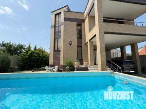 Коттедж 330м², 3-этажный, участок 6 сот.