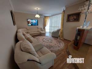 Дом 274м², 2-этажный, участок 3 сот.